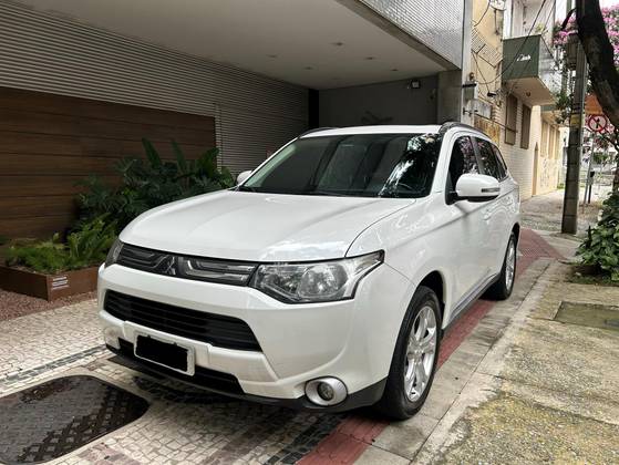 MITSUBISHI OUTLANDER 2.0 16V GASOLINA 4P AUTOMÁTICO MITSUBISHI OUTLANDER 2.0 16V GASOLINA 4P AUTOMÁTICO